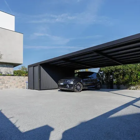 Greghe-lusso Con Piscina Lazise