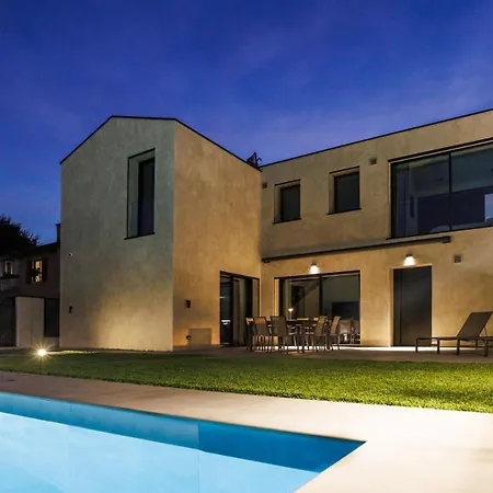 Greghe-lusso Con Piscina