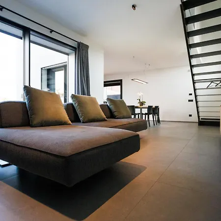 فيلة Greghe-lusso Con Piscina