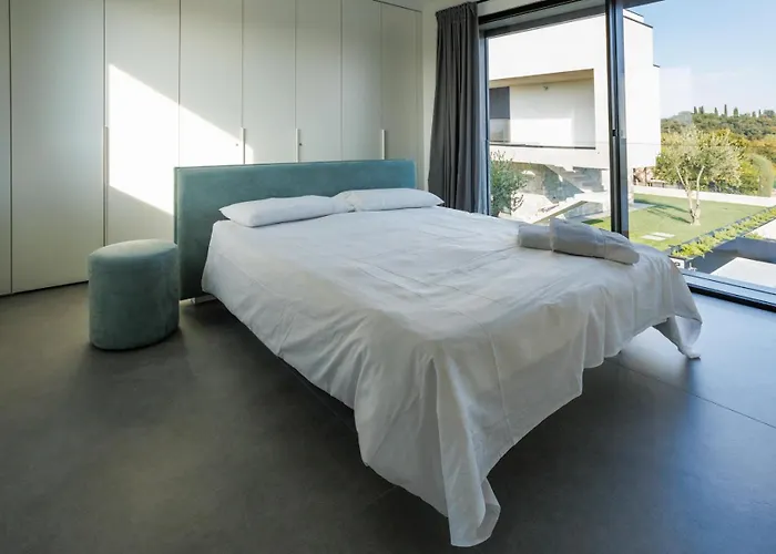 Villa Greghe-lusso Con Piscina Lazise