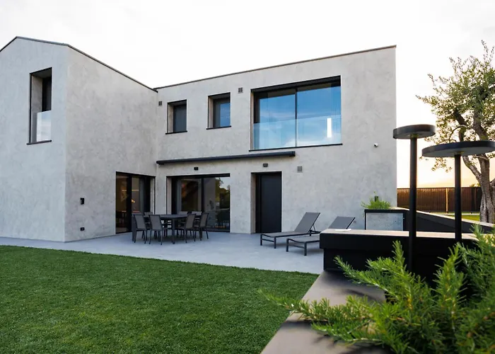 Villa Greghe-lusso Con Piscina Lazise